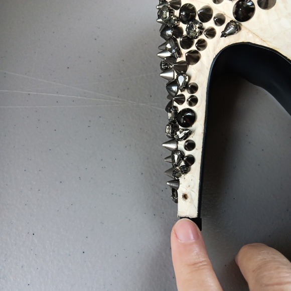 Sam Edelman Shoes‎ Womens 8M Peep Toe Cream Leather Metal Spikes Punk Rock Biker - Picture 13 of 16